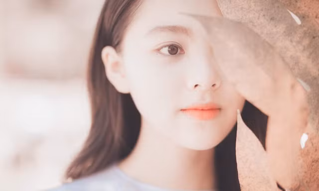 Con đường phấn đấu trở thành MC song ngữ chuyên nghiệp của nữ sinh Đắk Lắk
