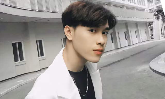 Nam sinh học ngành du lịch nhưng lại đam mê thời trang