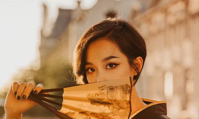 Bộ ảnh đón Trung thu đẹp như cổ tích giữa lòng châu Âu của du học sinh Pháp
