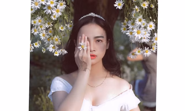 Cô gái từng đạt 9,5 điểm Văn THPTQG: “Sai đường thì quay lại thôi!”