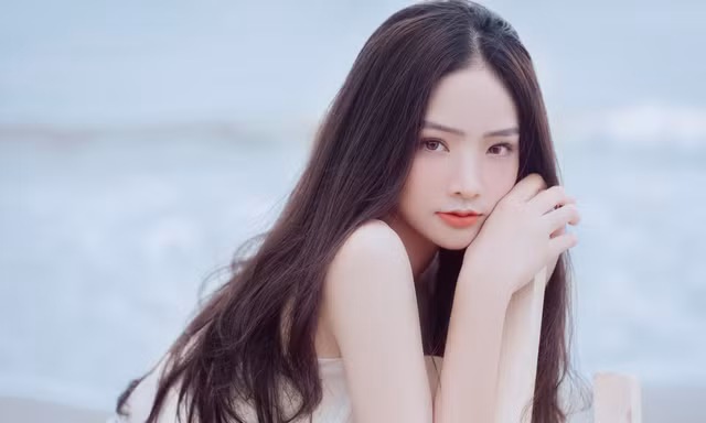 “Thiên thần vạn người mê” Châu Anh sở hữu body “khủng”