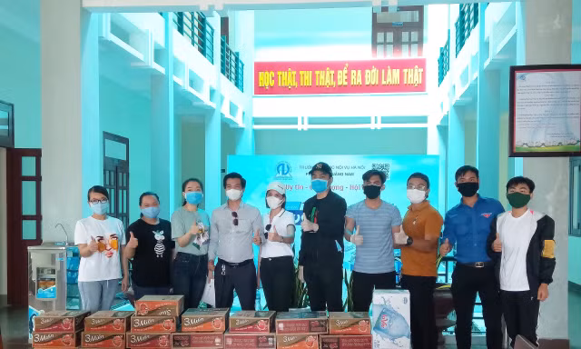 Khi cả nhà trường và sinh viên cùng chung tay chống dịch COVID-19