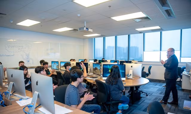 Biểu tượng cảm xúc Emoji giúp người học đón nhận phản hồi trực tuyến