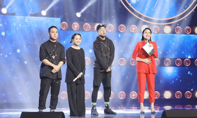 Lộn Xộn band lại tung 'siêu hit', giành điểm tuyệt đối ở Sing My Song