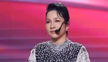 Showbiz 24/1: Tranh cãi Mỹ Linh hát sai lời nhạc Trịnh là khó chấp nhận
