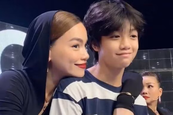 Showbiz 14/10: Con trai cao 1,8 m của Hồ Ngọc Hà và Cường Đô La 