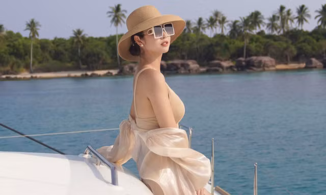 Showbiz 30/9: 14 năm hôn nhân của Jennifer Phạm và chồng doanh nhân