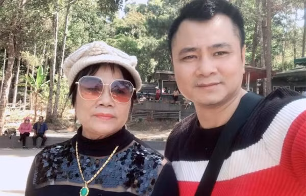 Showbiz 5/3: NSND Tự Long nói gì khi mẹ ruột được phong tặng NSƯT? 
