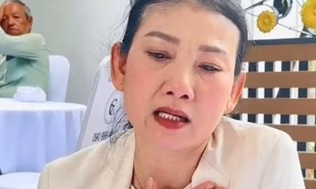 Showbiz 8/3: NSND Mỹ Uyên đăng video để lộ hình ảnh Quý Bình lúc nhập quan gây phẫn nộ