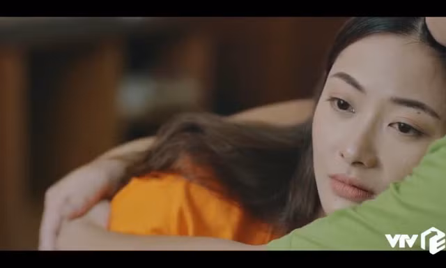 Diễn viên Huyền Thạch nói về hai cảnh quay xúc động nhất trong ‘Mùa hoa tìm lại’