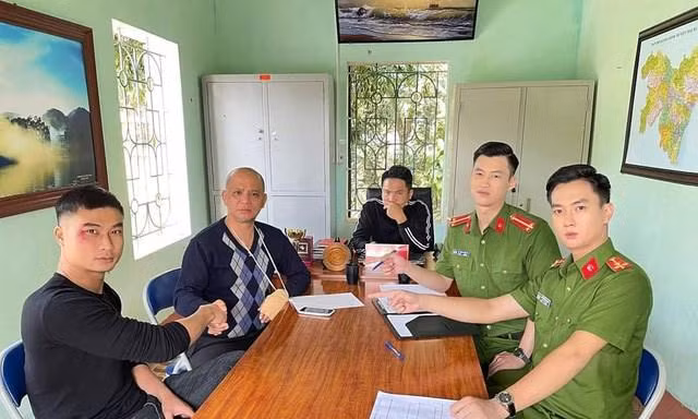 Showbiz 12/1: 'Phố trong làng' phát sóng trở lại vào ngày mai với nhiều nhân vật mới