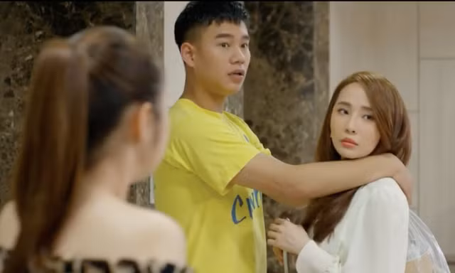 ‘Chồng cũ, vợ cũ, người yêu cũ’ tập 36: Minh tát 'bé đường' để che mắt ông Tiện (Quang Thắng)