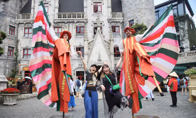 Nhiều tour đặc biệt hấp dẫn sẽ ra mắt sau cái bắt tay giữa Sun World và Lữ hành Saigontourist