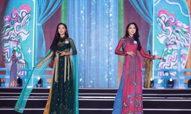 Top 37 Miss World Vietnam 2022 khoe đường cong gợi cảm với áo dài 
