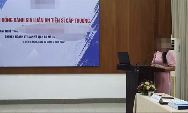 Nghiên cứu sinh bảo vệ luận án tiến sĩ (Ảnh minh họa)