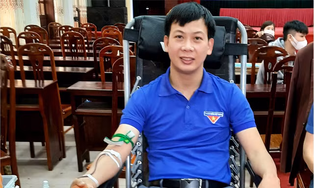 Anh Vũ Văn Thái, Bí thư Ðoàn xã Ngô Quyền (huyện Thanh Miện, Hải Dương) đã 16 lần tình nguyện hiến máu. Ảnh: NVCC