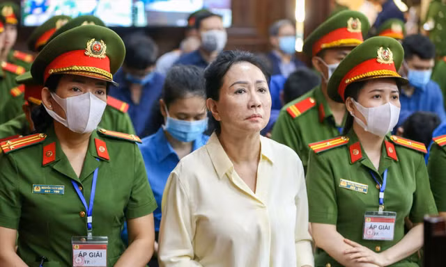 Bà Trương Mỹ Lan tại phiên tòa đại án Vạn Thịnh Phát giai đoạn 1. Ảnh: Duy Anh
