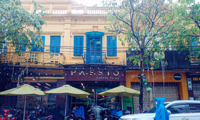 Nhà, đất tại số 49 và 51 Nguyễn Thái Học (Đà Nẵng) qua 5 lần thông báo đấu giá không ai mua. Ảnh: Nguyễn Thành