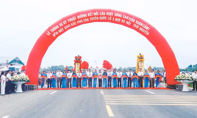 Tăng trưởng kinh tế gắn với an sinh xã hội 