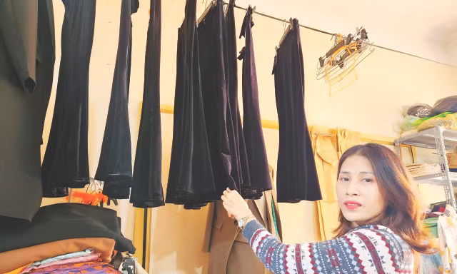 Chị Trần Thị Như Hoa, Phó chủ nhiệm CLB Phụ nữ và trẻ em gái khuyết tật Nghệ An đã giúp đỡ nhiều người phụ nữ khiếm khuyết có việc làm, thu nhập ổn định