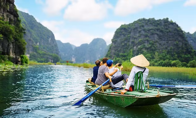 Tràng An vào top du lịch hấp dẫn nhất thế giới không sợ chen chúc 