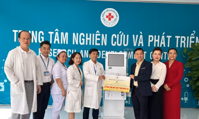 VWS tặng máy chạy thận nhân tạo cho Bệnh viện Nhân dân 115