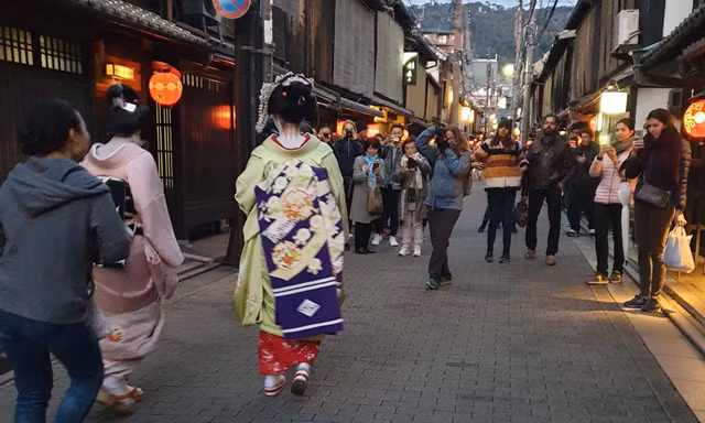 Điều cấm kỵ khi đi du lịch Nhật Bản