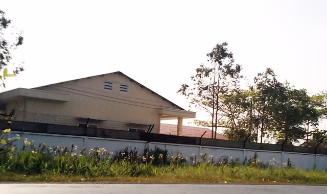 Một góc doanh trại nơi xảy ra xô xát dẫn đến thương vong.