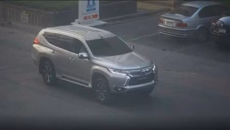 Pajero Sport thế hệ mới lấp ló lộ diện