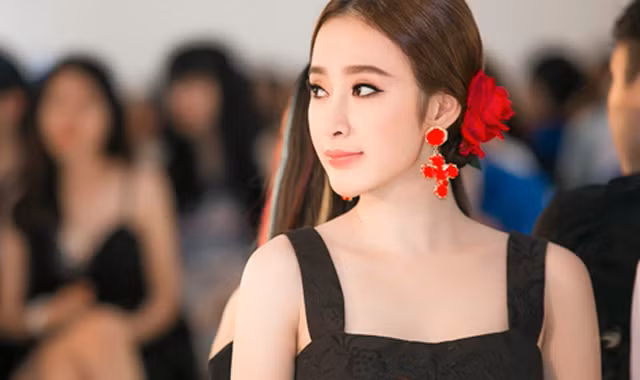 Nữ diễn viên không muốn diện những bộ váy nhái sau những tranh cãi đã qua.