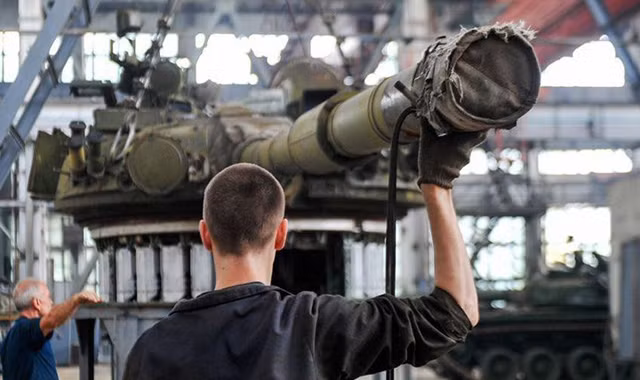 Tận thấy quá trình Ukraine lên đời xe tăng chiến đấu chủ lực