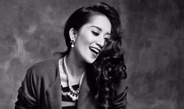 Nữ hoàng dancesport Khánh Thi.