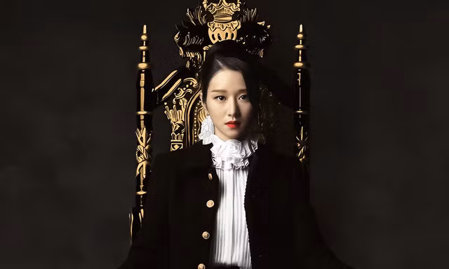 Seo Ye Ji xuất hiện đầy quyền lực trong loạt ảnh quảng cáo cuốn sách đang gây sốt tại Hàn