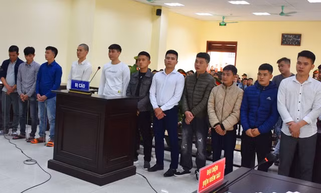 232 tháng tù cho 11 bị cáo trong vụ hỗn chiến tại khu vực biển Hải Tiến