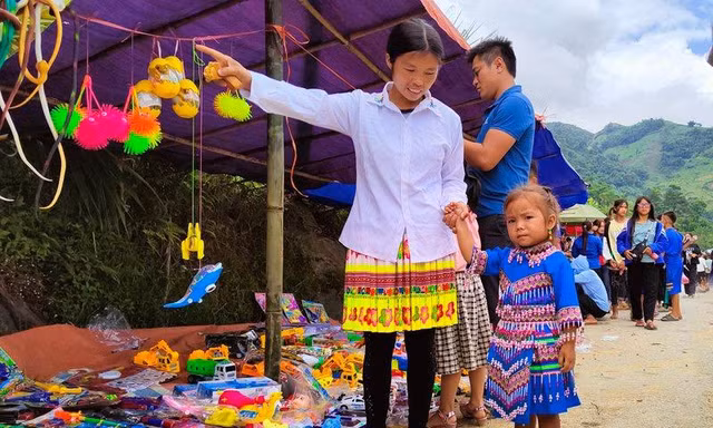 Thanh Hoá: Bảo tồn, phát triển tiếng nói, chữ viết, trang phục của đồng bào dân tộc thiểu số