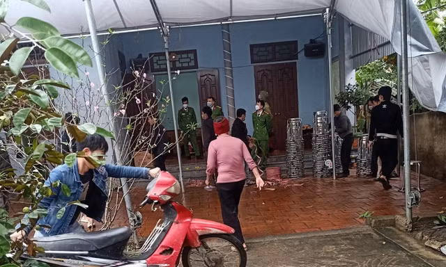 Phát hiện cặp vợ chồng thương vong tại nhà riêng
