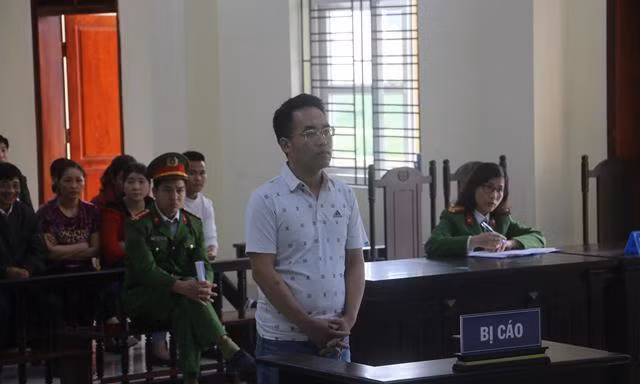 Chiêu thức lừa gần 100 tỷ của cựu cán bộ phòng TN&MT 