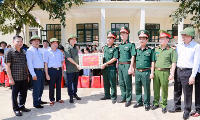 Phó Thủ tướng Chính phủ Trần Hồng Hà kiểm tra công tác khắc phục hậu quả tại Thanh Hóa