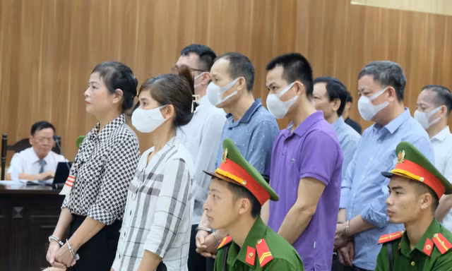 Cựu Giám đốc Sở GD&ĐT Thanh Hoá lĩnh án 4 năm tù