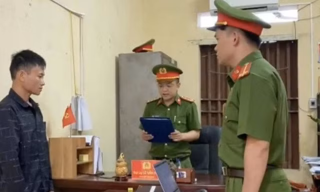 Con rể cầm cuốc đánh bố vợ nhập viện