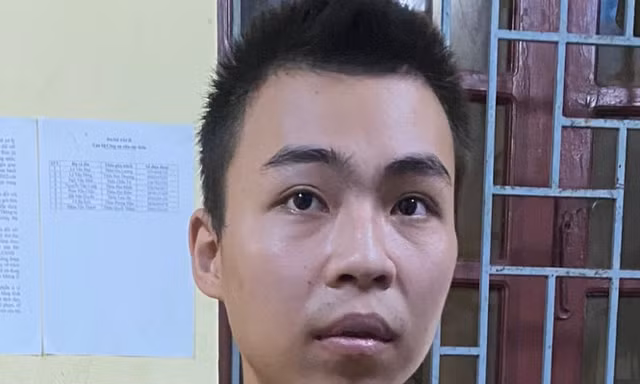 Bị tát vì hỗn láo, nghịch tử mang dao truy sát bố đẻ