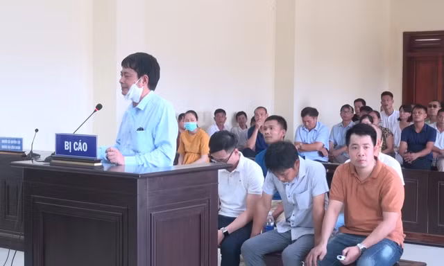 Cựu phó giám đốc Sở Văn hoá bị tuyên 15 tháng tù giam