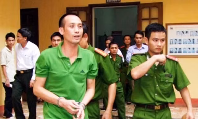 Chân dung Tuấn ‘thần đèn’ và Mạnh ‘gỗ’, hai trùm giang hồ xứ Thanh vừa bị công an bao vây nhà riêng