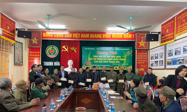 Thanh Hóa: Trao quà Tết cho cựu TNXP, thương bệnh binh và những người có hoàn cảnh khó khăn