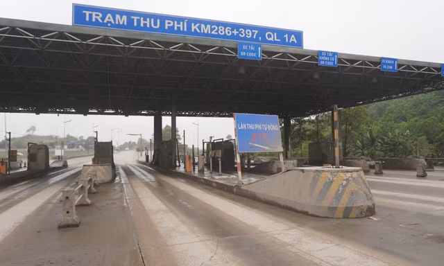 Bỏ hoang trạm thu phí suốt 6 năm giữa quốc lộ 1A