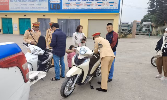 Thanh Hóa: Xử lý vi phạm nồng độ cồn 'xuyên đêm, xuyên Tết'