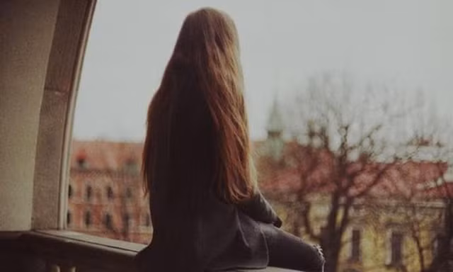 Cuộc đời này vốn là một câu chuyện có hồi kết, em đừng bỏ dở câu chuyện của chính mình
