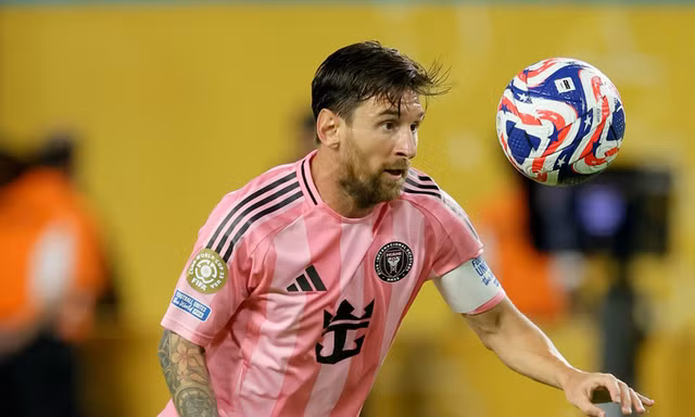 Bảng A kết thúc với kịch bản điên rồ, Messi tái ngộ PSG tại vòng 1/8