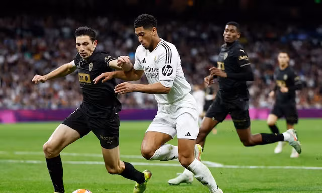 Real Madrid gây sốc, thua đối thủ đua trụ hạng ngay trên sân nhà