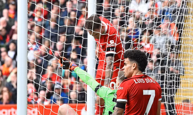 Bỏ lỡ những cơ hội không tưởng, Liverpool trắng tay ngay tại Anfield trước Crystal Palace